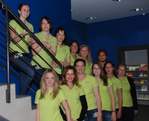 The I Family Study Team: Upper row: Ivonne Tomsic, Antje Kellner, Ramona Dembski, Sabine Bohn, Antje Strecker, Mike Martens. Lower row: Luise Osten, Denis Schaap, Anne Elbrecht, Claudia Kirsch, Laura Mathieu, Nadin Zeidler